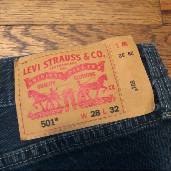 Vintage Levi’s 501’s - Picture 8 of 9